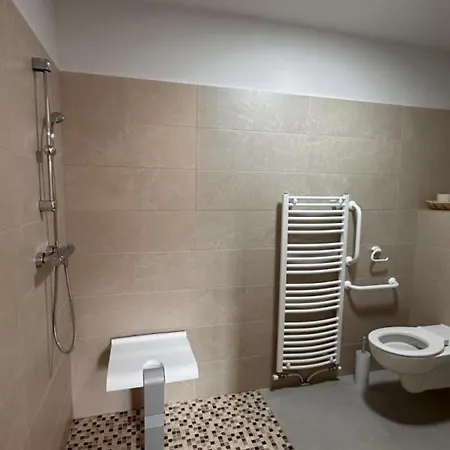Landhaus Independant, Animaux Ok - 8 Pers. La Celle (Auvergne)